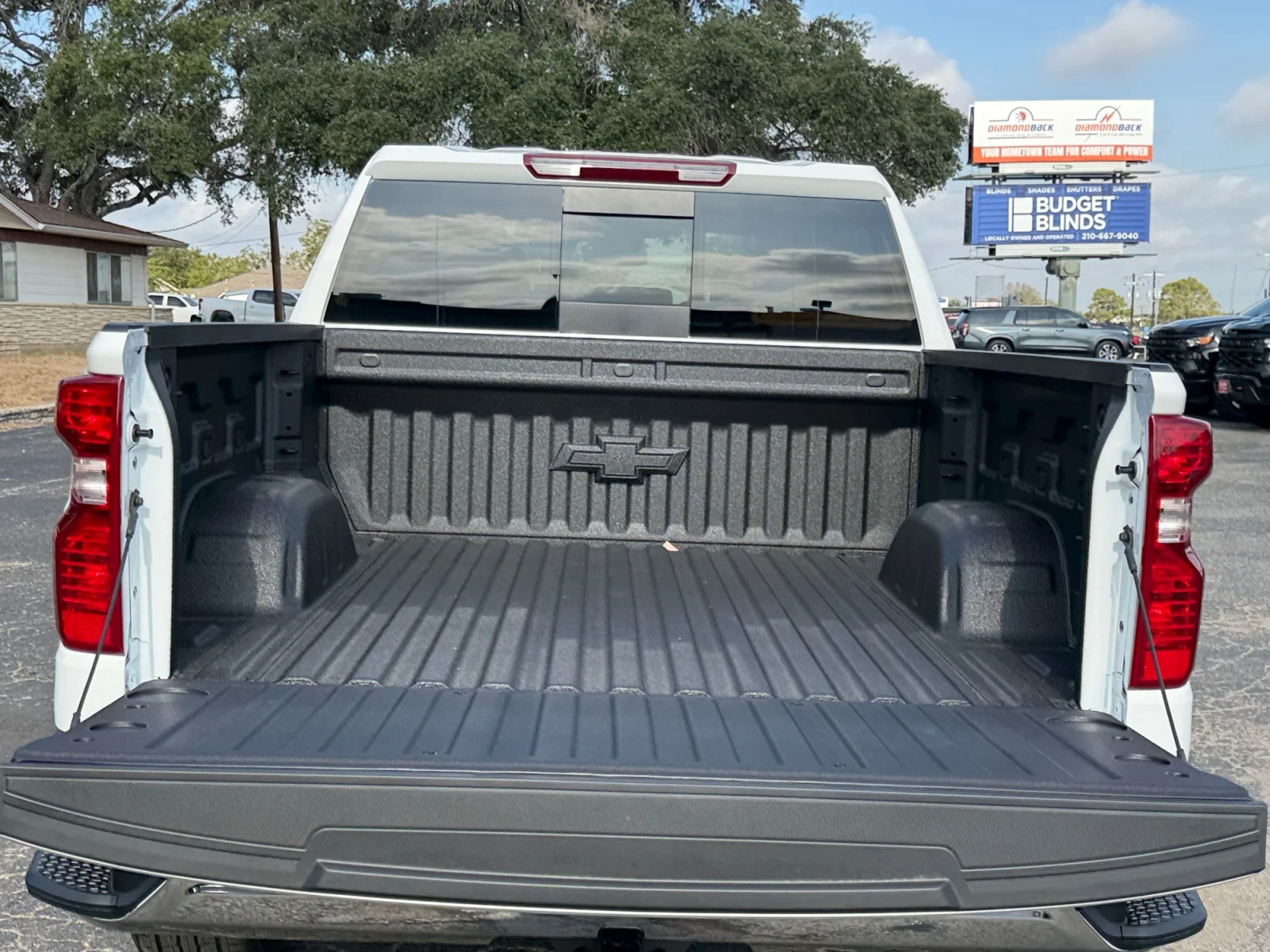 New 2026 Summit White Chevrolet LT image 19