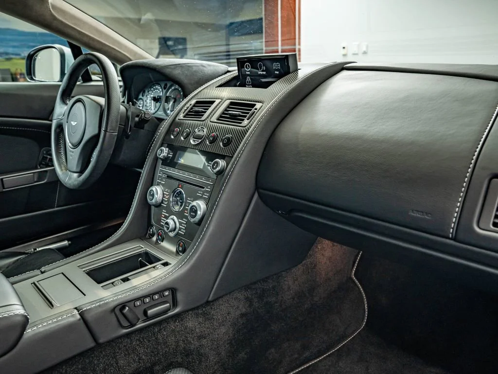 Used 2015 Skyfall Silver Aston Martin  image 39