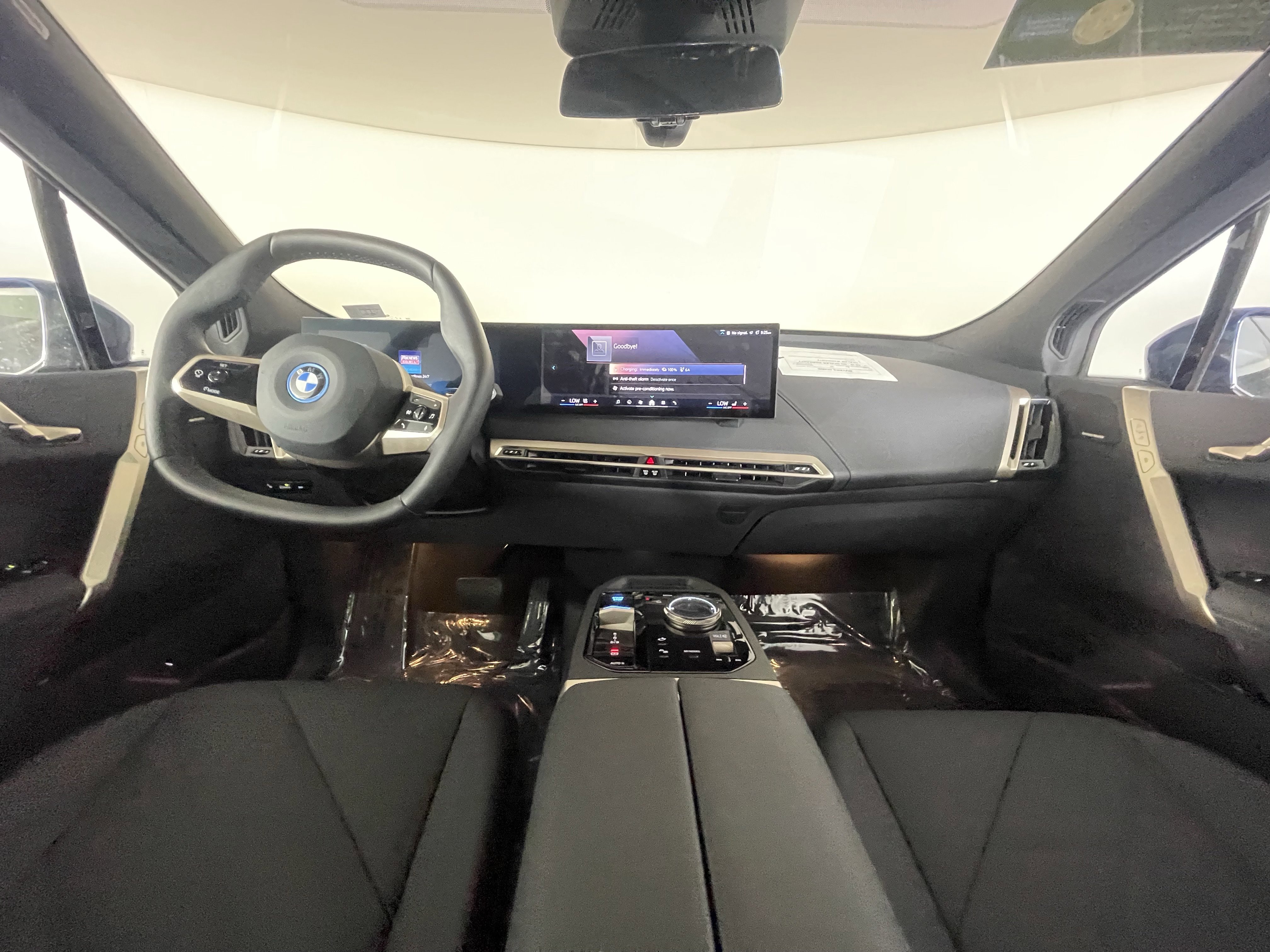 Certified Used 2025 Phytonic Blue Metallic BMW xDrive50 image 17