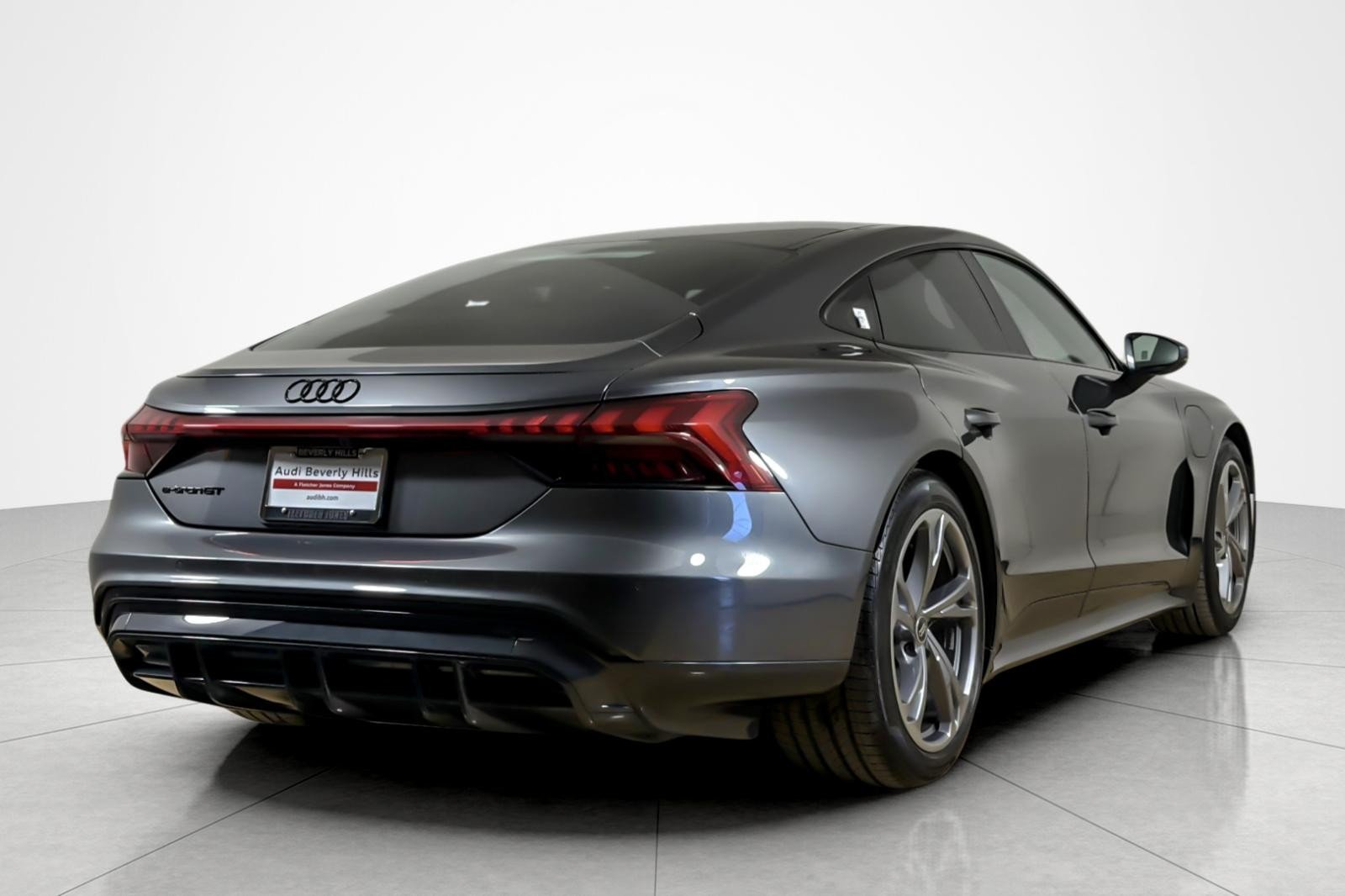 Used 2023 Daytona Gray Pearl Effect Audi Premium Plus quattro image 5