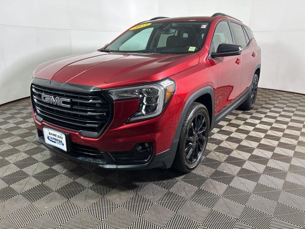Used 2023 Volcanic Red GMC SLT image 12