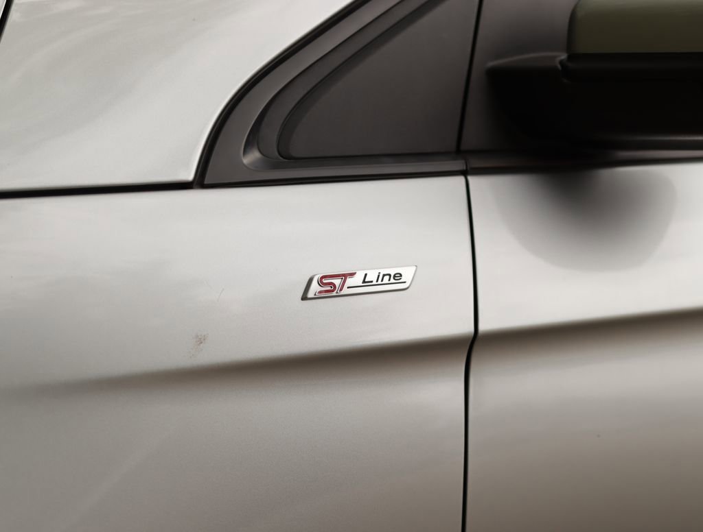 Used 2022 Silver Ford ST-Line image 33
