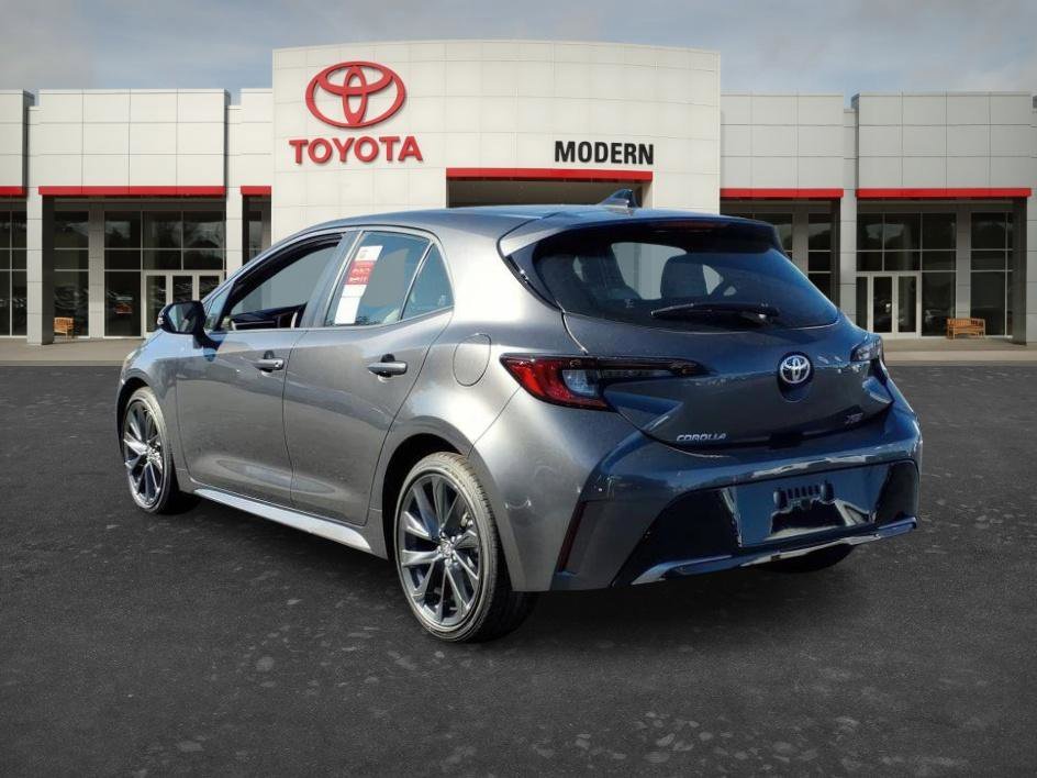 New 2026 Magnetic Gray Meta Toyota XSE image 4
