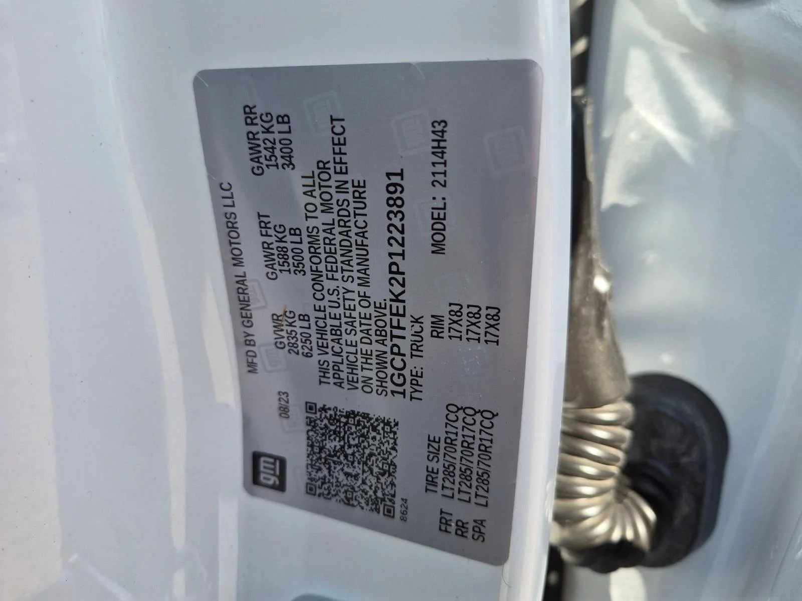 Certified Used 2023 Summit White Chevrolet 4WD ZR2 image 23