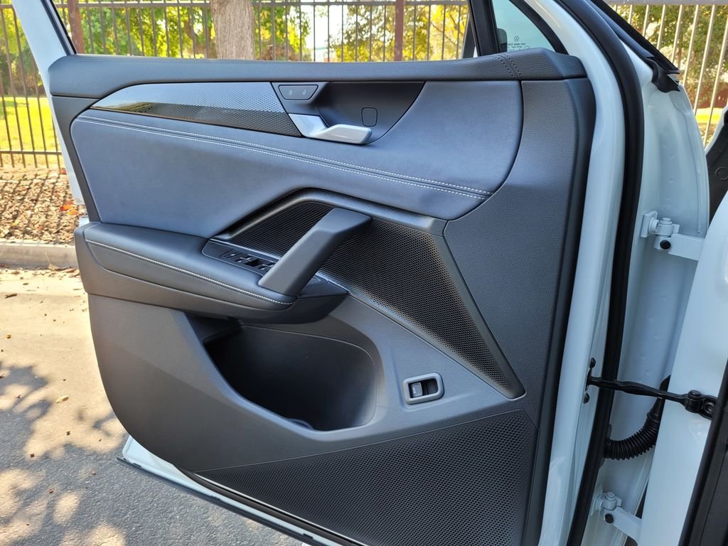 New 2026 White/off-white Volkswagen SE image 25