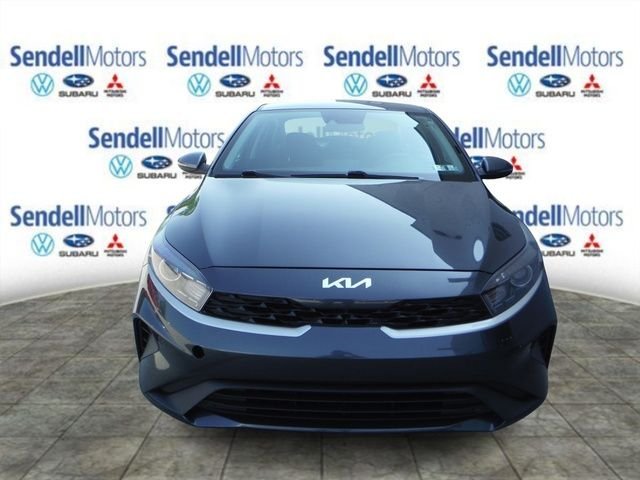 Used 2023 Gray Kia LXS image 4