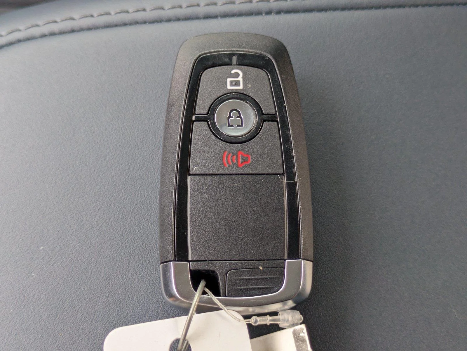 New 2026 Oxford White Ford XLT image 34