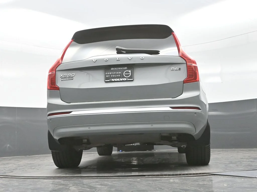 Certified Used 2024 Vapour Grey Volvo Plus image 28