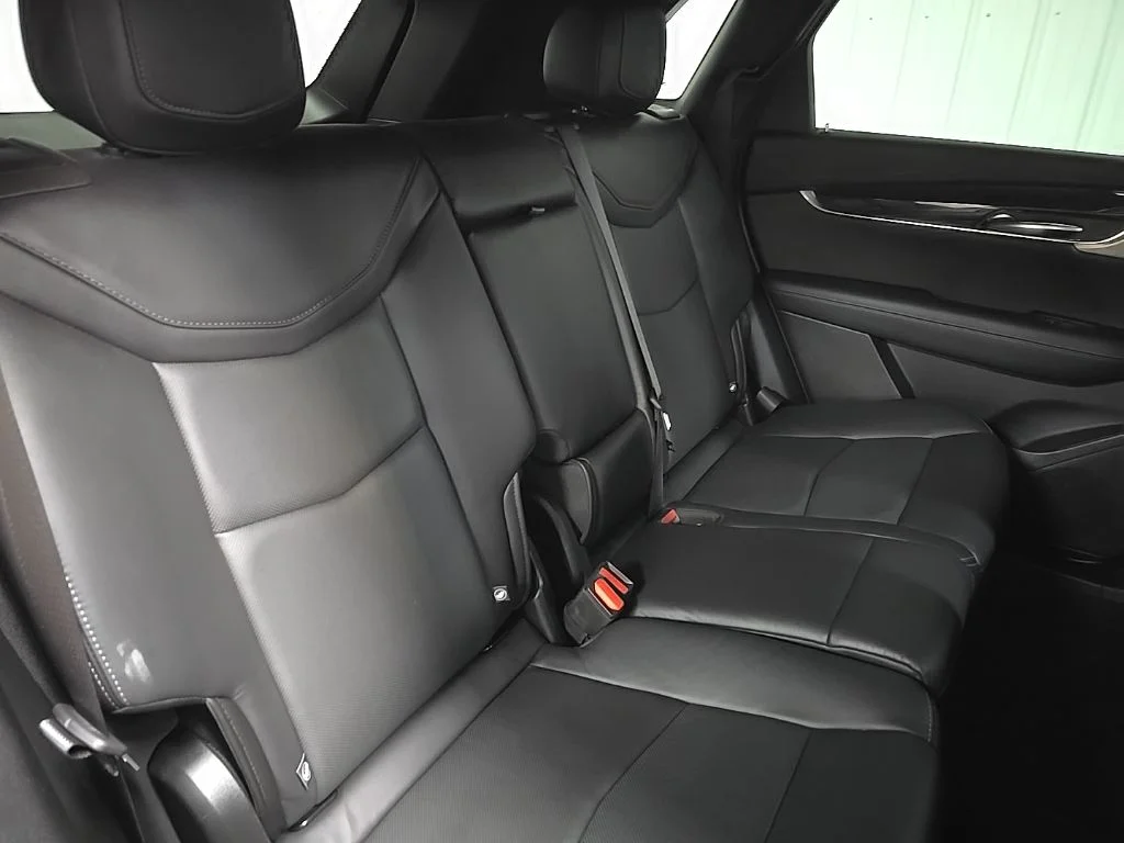 Used 2020 Silver Cadillac Premium Luxury image 17