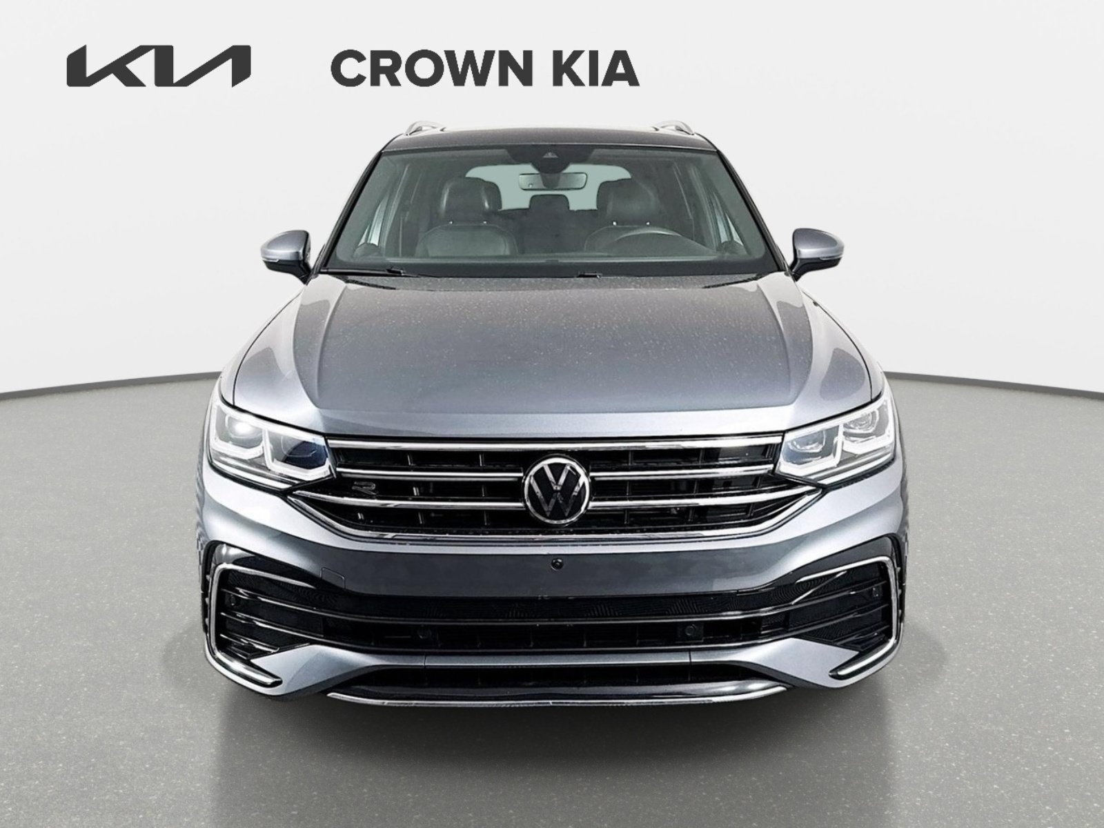 Used 2024 Gray Volkswagen SEL R-Line image 2