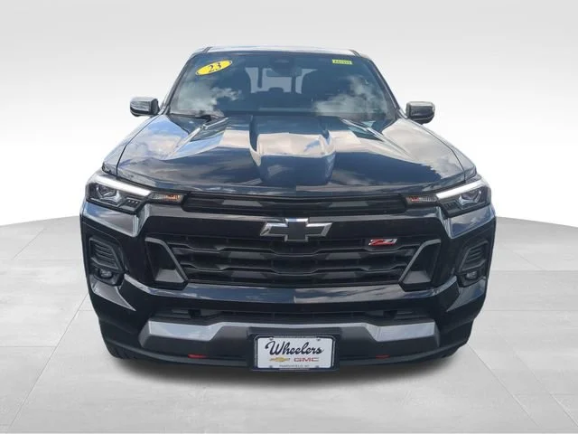 Used 2023 Black Chevrolet Z71 image 10
