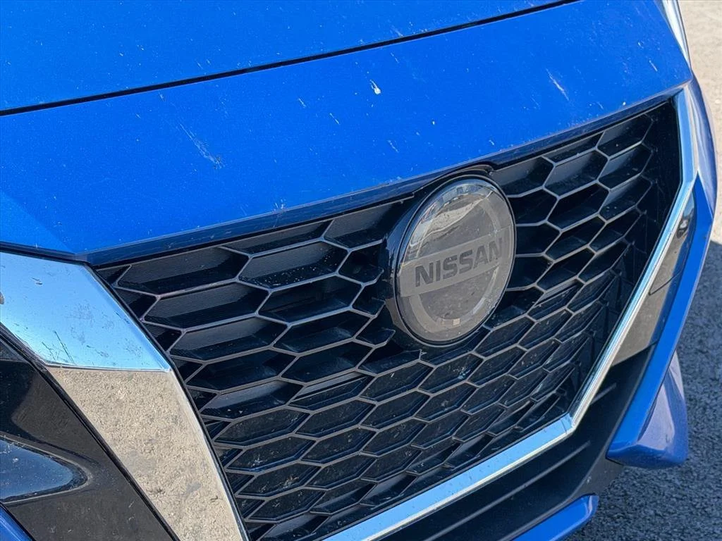 Used 2022 Blue Nissan SV image 8