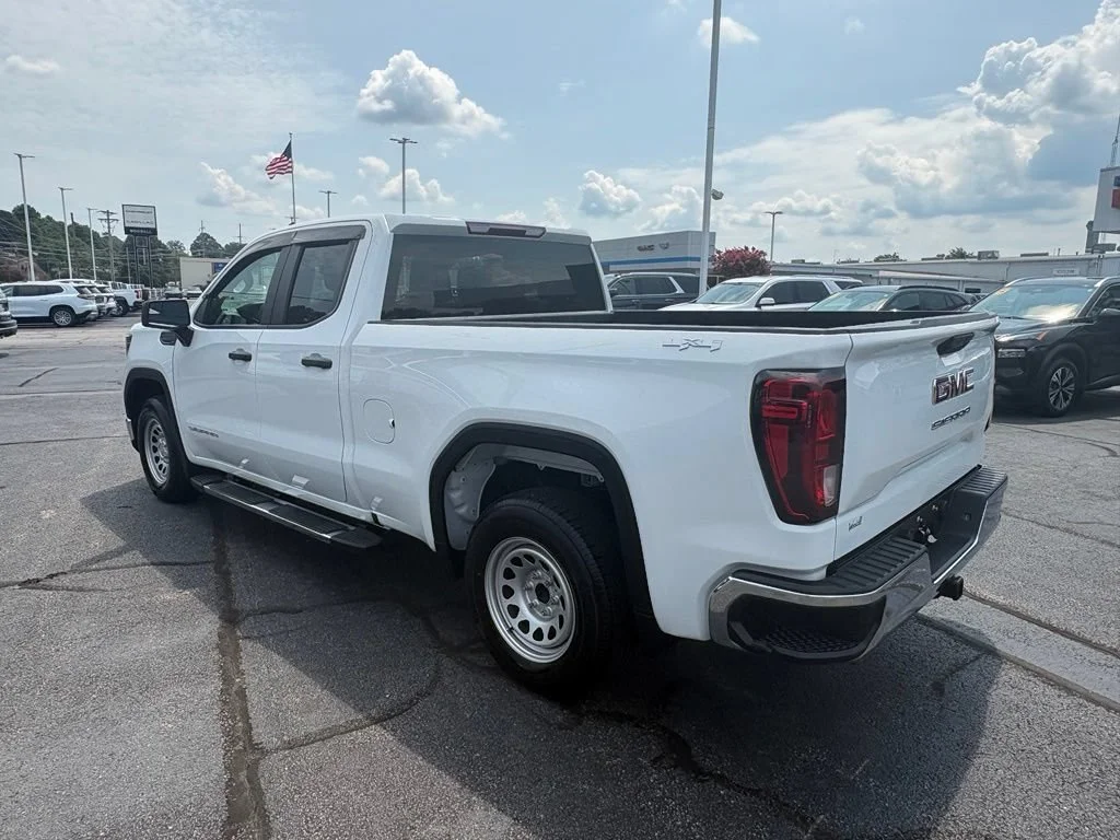 Used 2024 Summit White GMC Pro image 3
