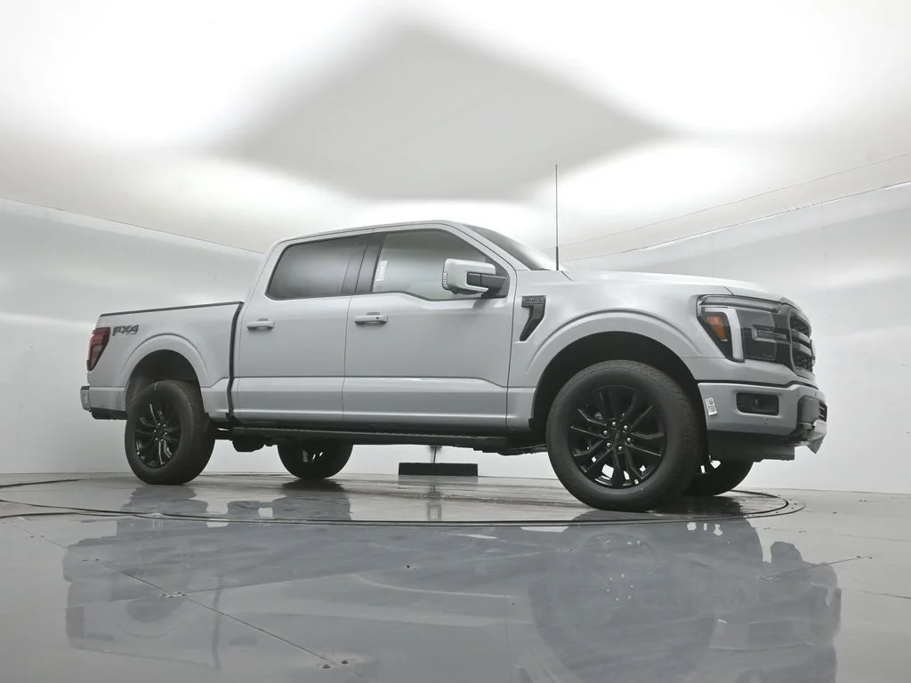 New 2026 Avalanche Ford Lariat image 3