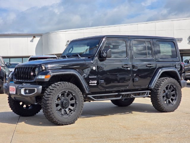 Used 2020 Black Clearcoat Jeep Sahara image 3