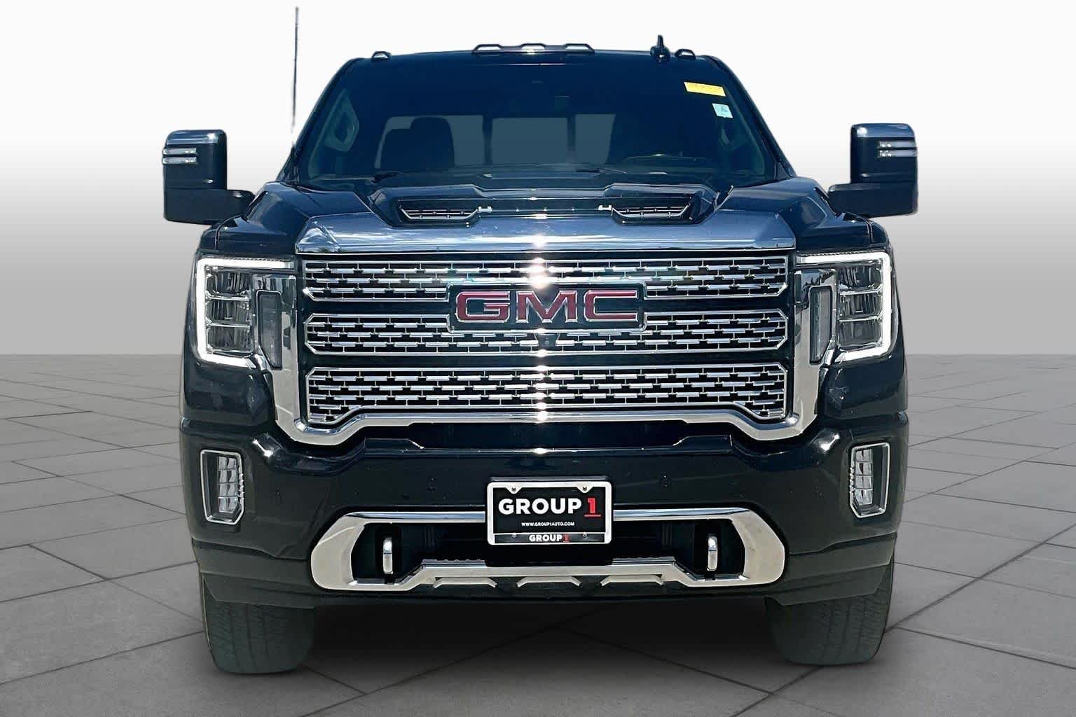 Used 2021 Onyx Black GMC Denali image 4