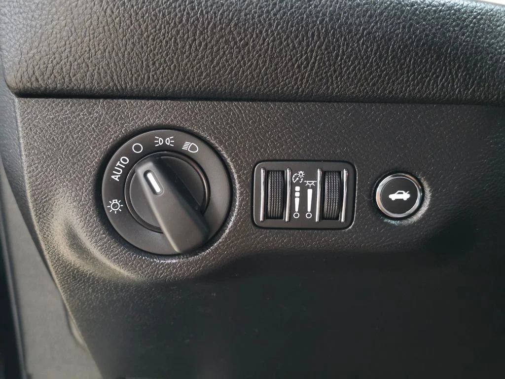 Used 2019 Pitch Black Clearcoat Dodge SRT Hellcat Redeye image 23