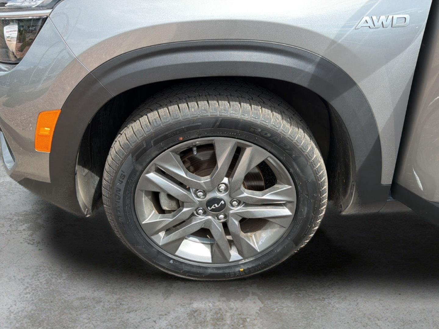 Used 2023 Steel Gray Kia LX image 10