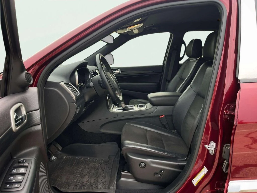 Used 2021 Velvet Red Pearlcoat Jeep Altitude image 25