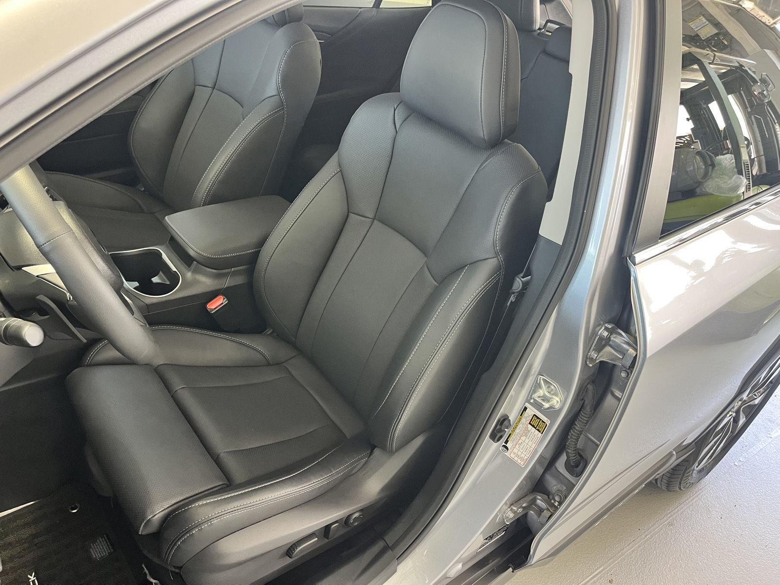 Certified Used 2025 Ice Silver Metallic Subaru Limited image 22