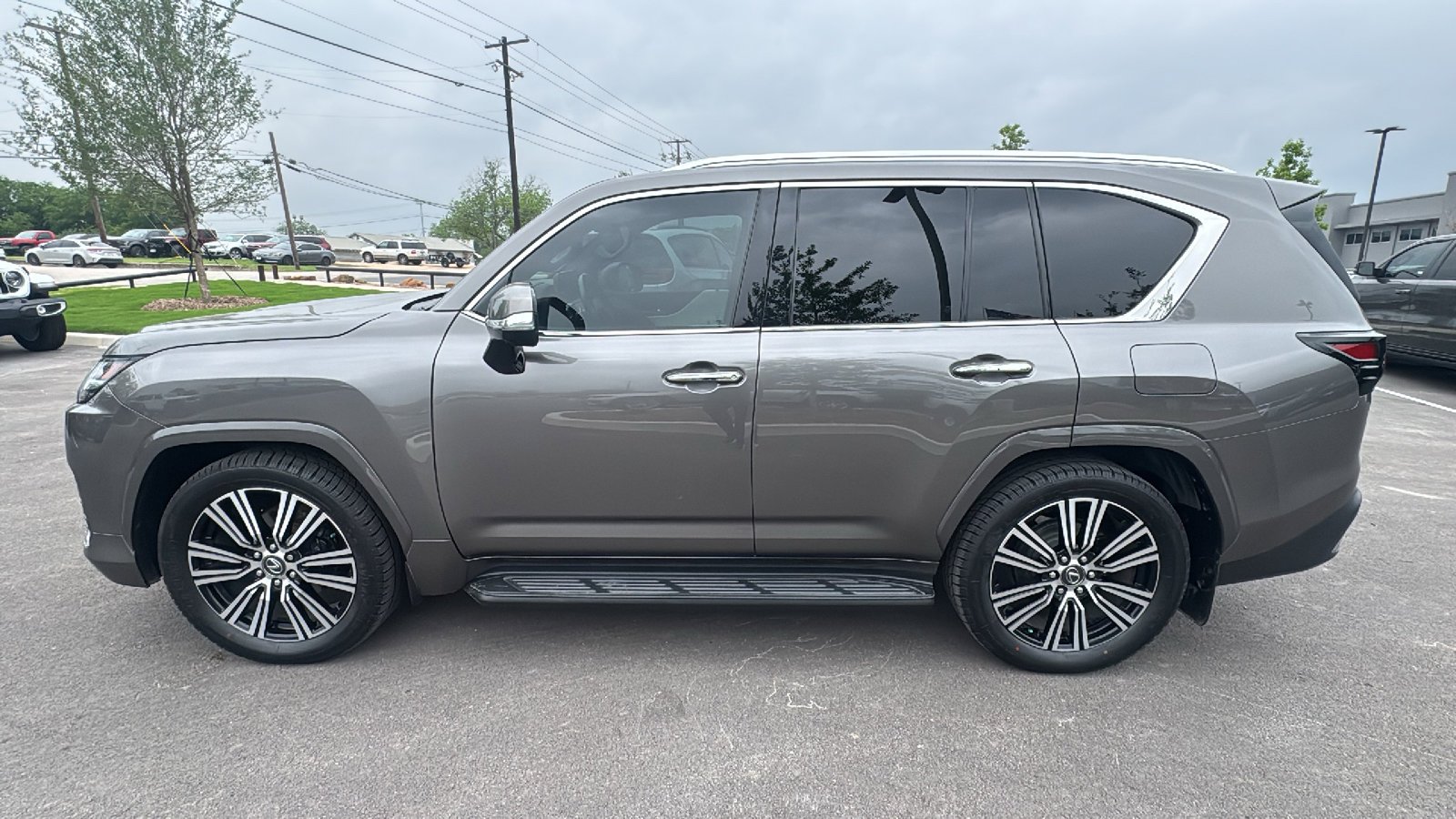 Certified Used 2024 Manganese Luster Lexus LX 600 Luxury image 8