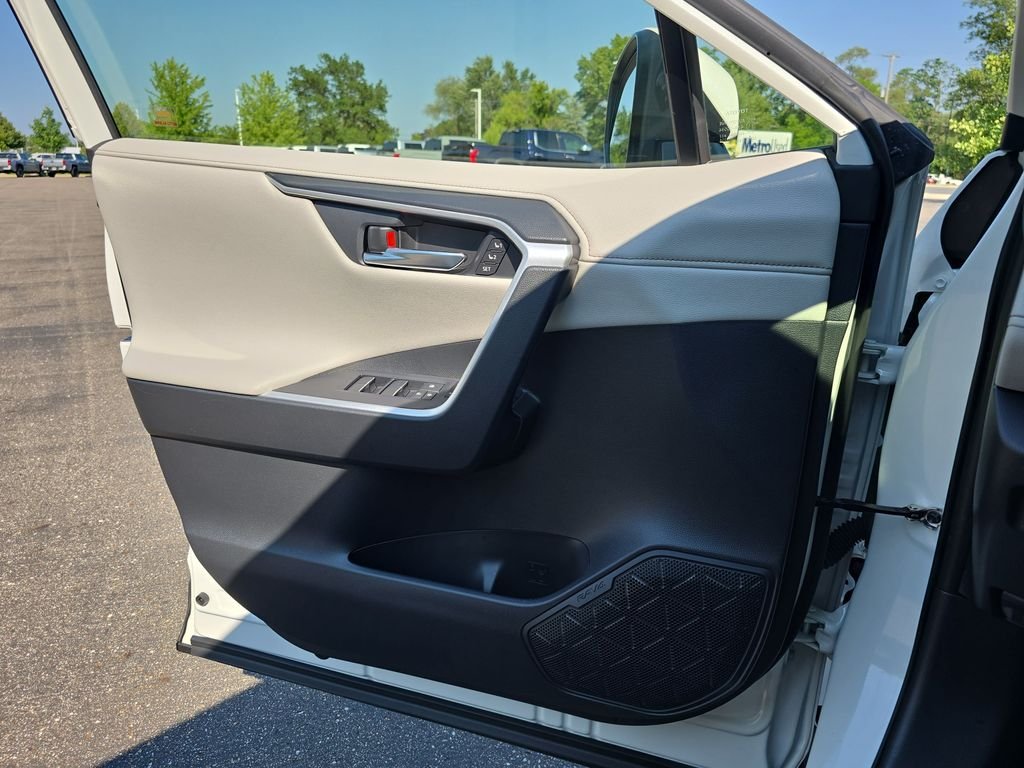 Certified Used 2019 White Toyota Limited image 31