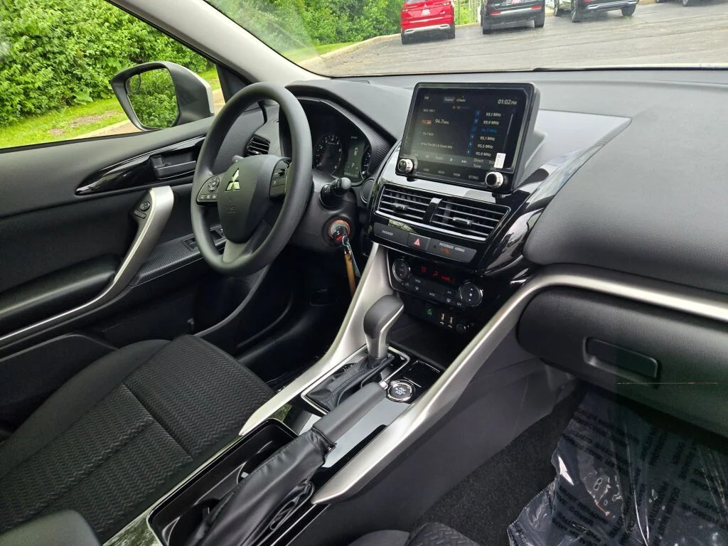 New 2026 Gray Mitsubishi ES image 5