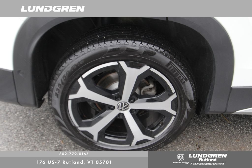Used 2025 White Volkswagen 2.0T SE image 13
