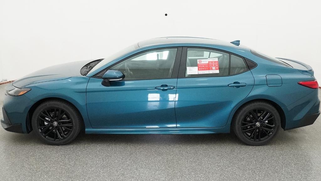 New 2026 Ocean Gem Toyota SE image 3