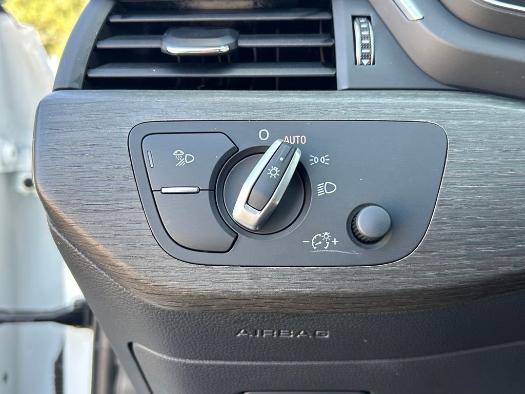 Used 2019  Audi 2.0T Premium image 25