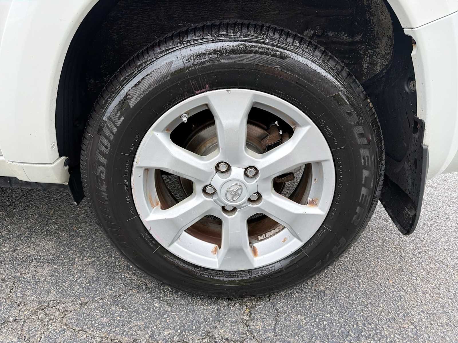 Used 2010 Blizzard Pearl Toyota Ltd image 19