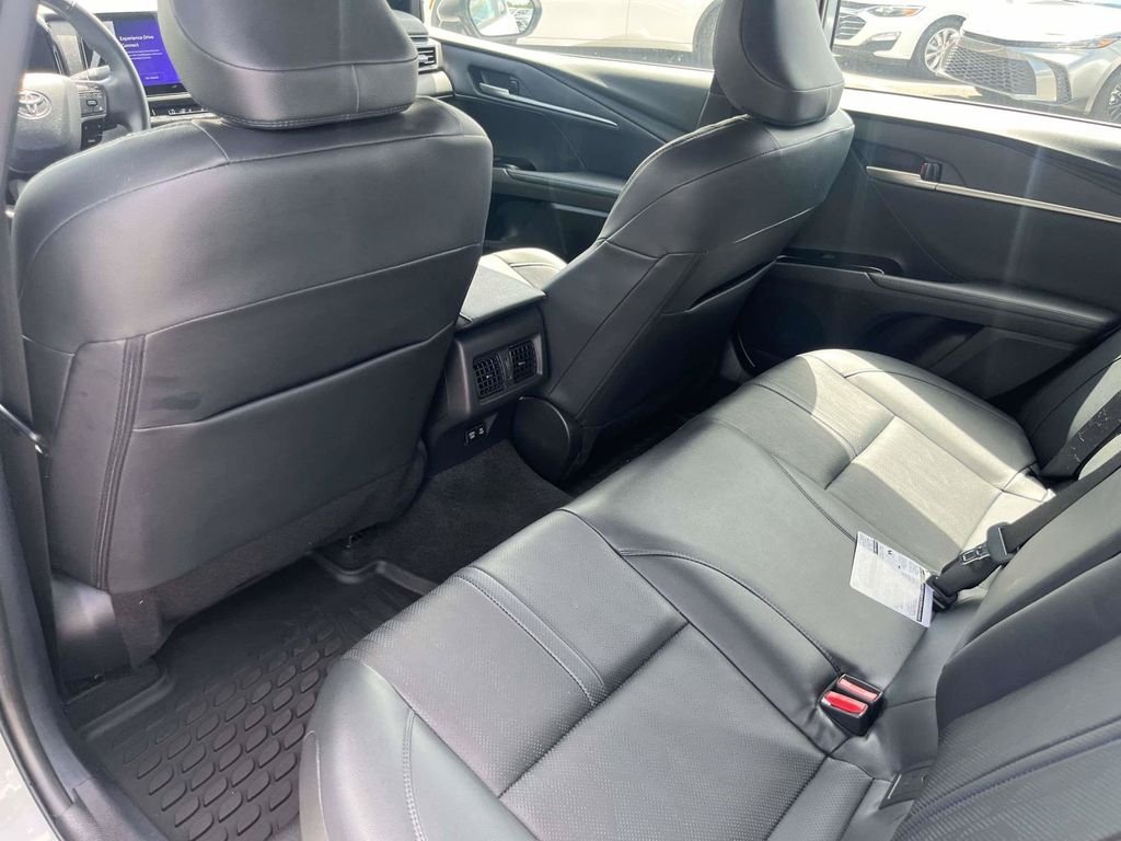 2025 Toyota Camry XSE - Photo 17