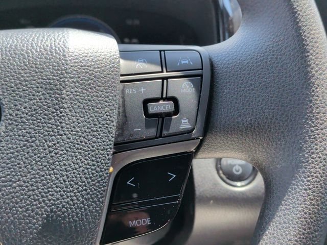 Certified Used 2025  Toyota LE image 21