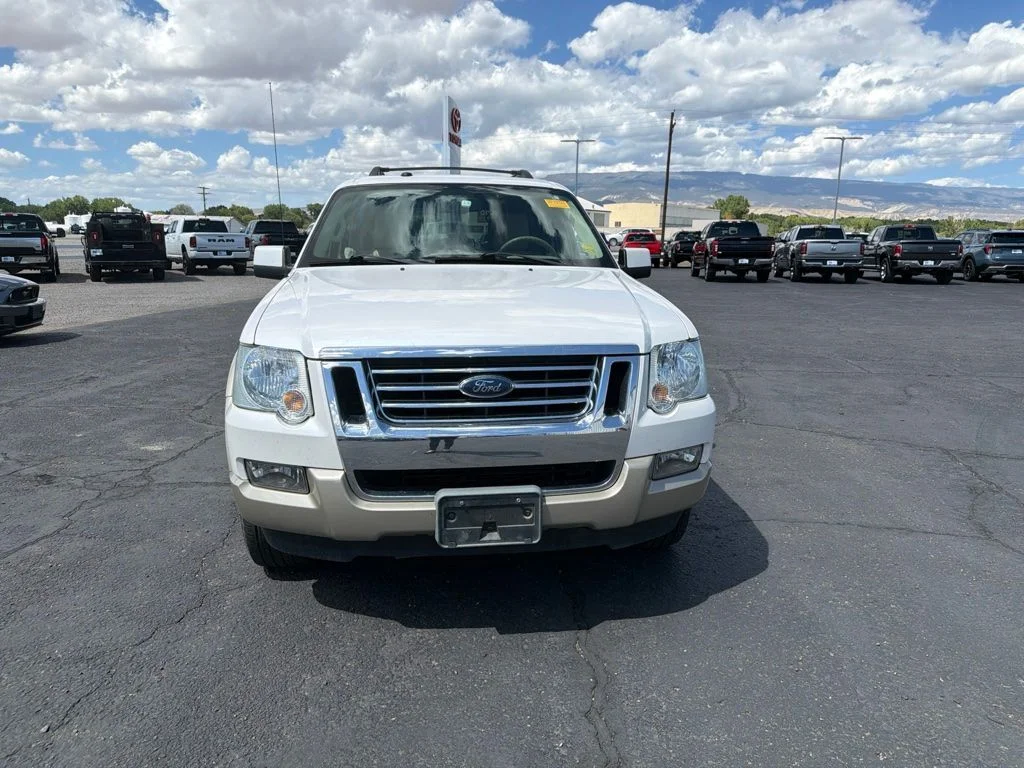 Used 2010  Ford Eddie Bauer image 7