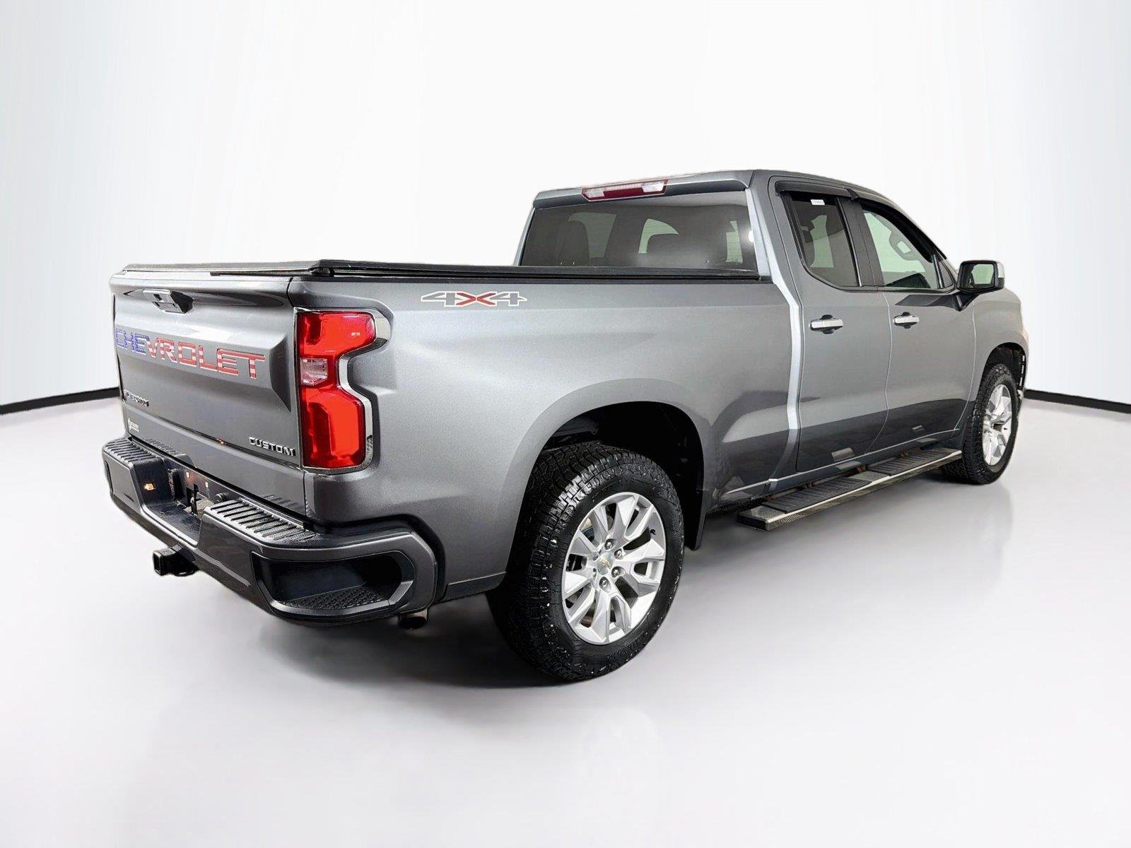 Used 2020 SATIN STEEL METALLIC Chevrolet Custom image 11