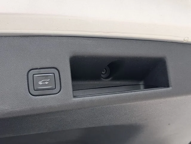 Used 2019 Silver Chevrolet LT image 14