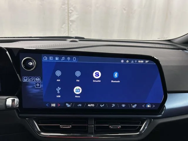 New 2026 Summit White Chevrolet LT image 9