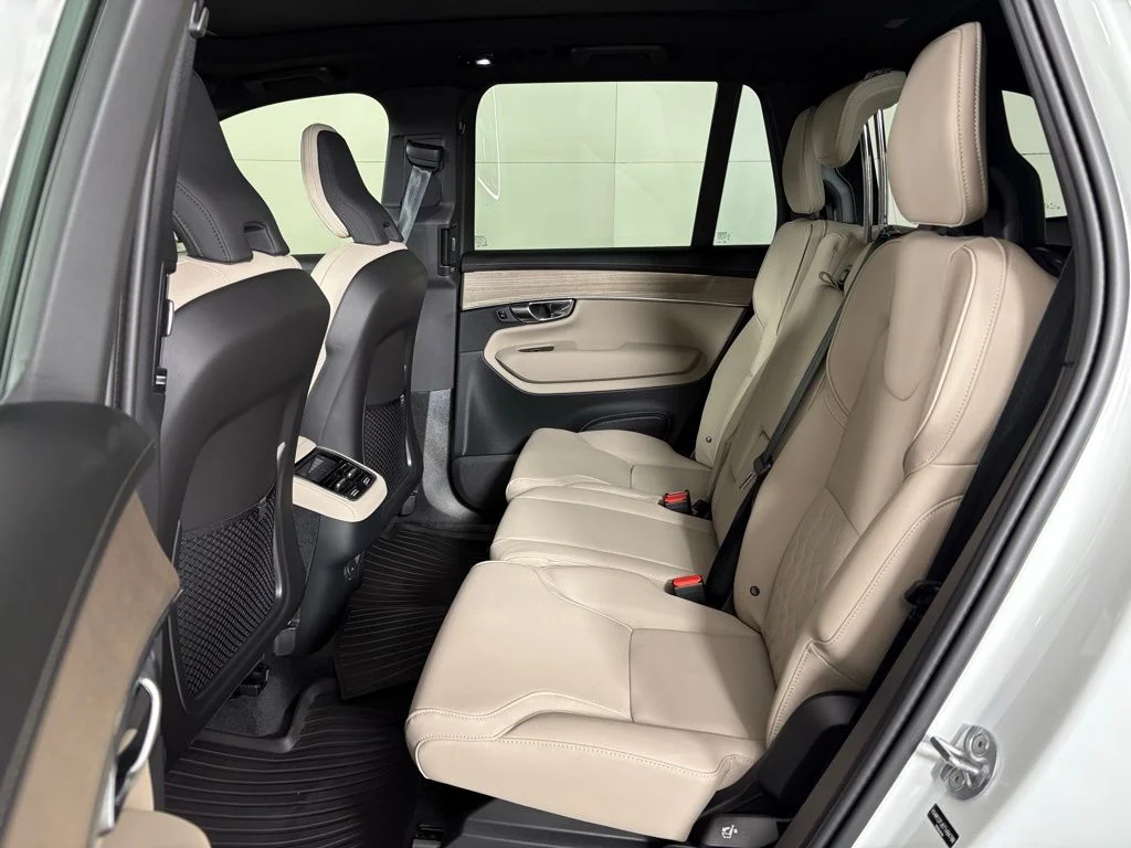 New 2026 White Volvo B5 Core image 35