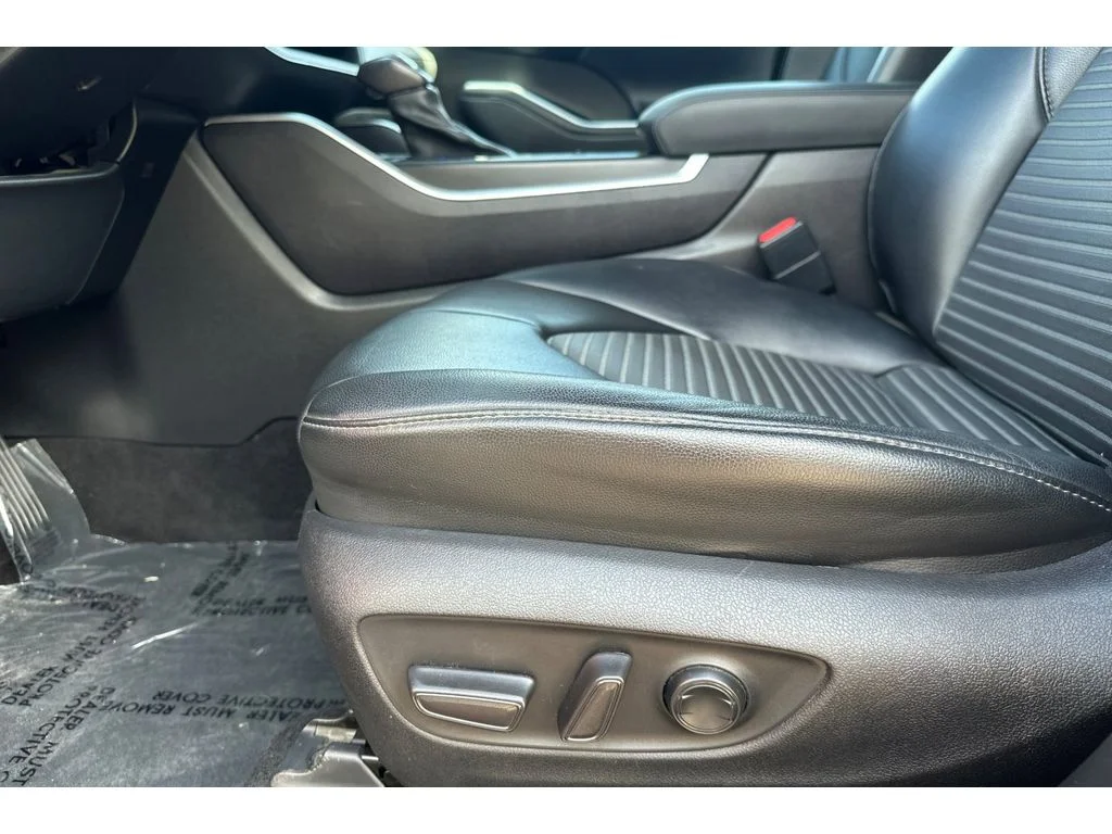 Used 2021 Ruby Flare Pearl Toyota XSE image 13
