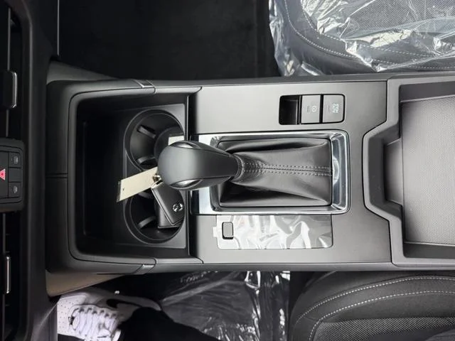 New 2026 Rhodium White Metallic Mazda 2.5 S AWD image 18