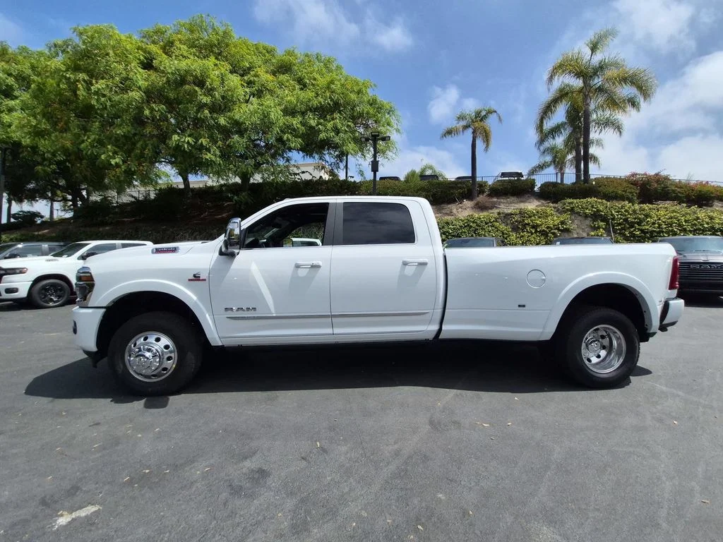 New 2026 Bright White Clear-Coat Exterior Paint RAM Limited image 7