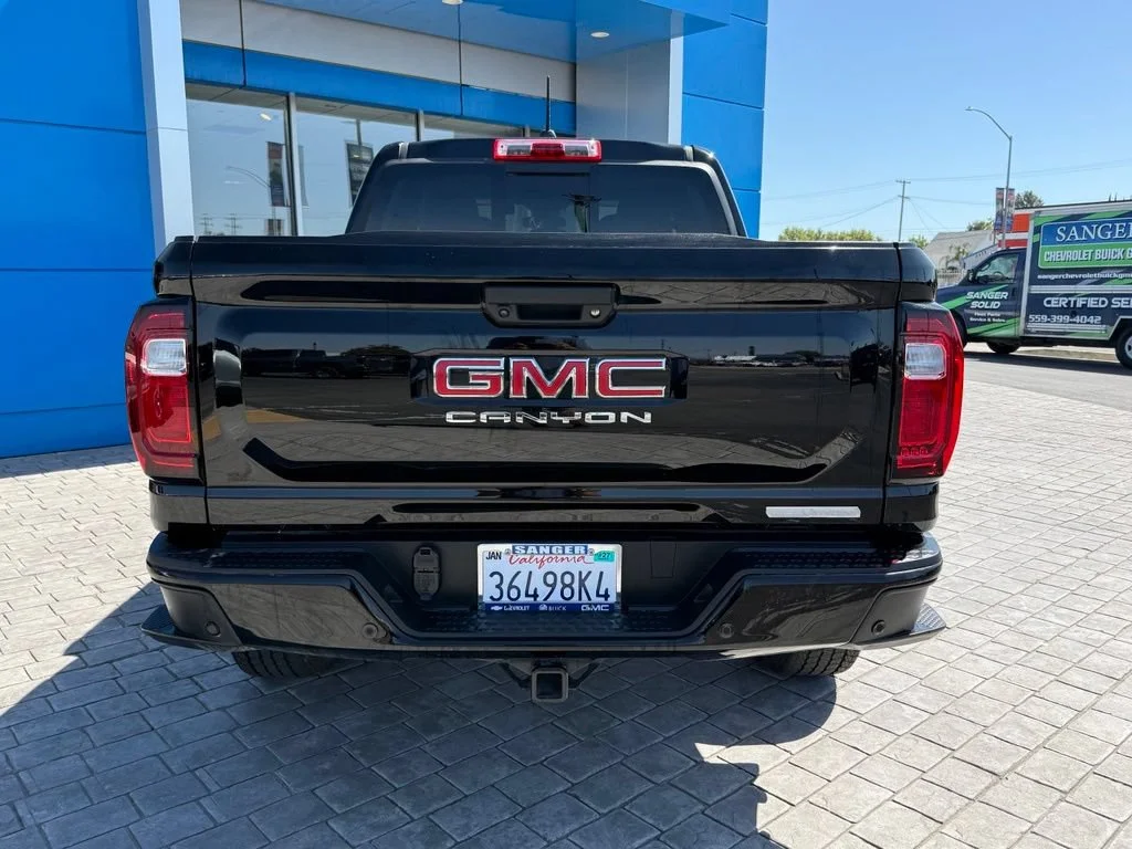 Used 2026 Onyx Black GMC Elevation image 9
