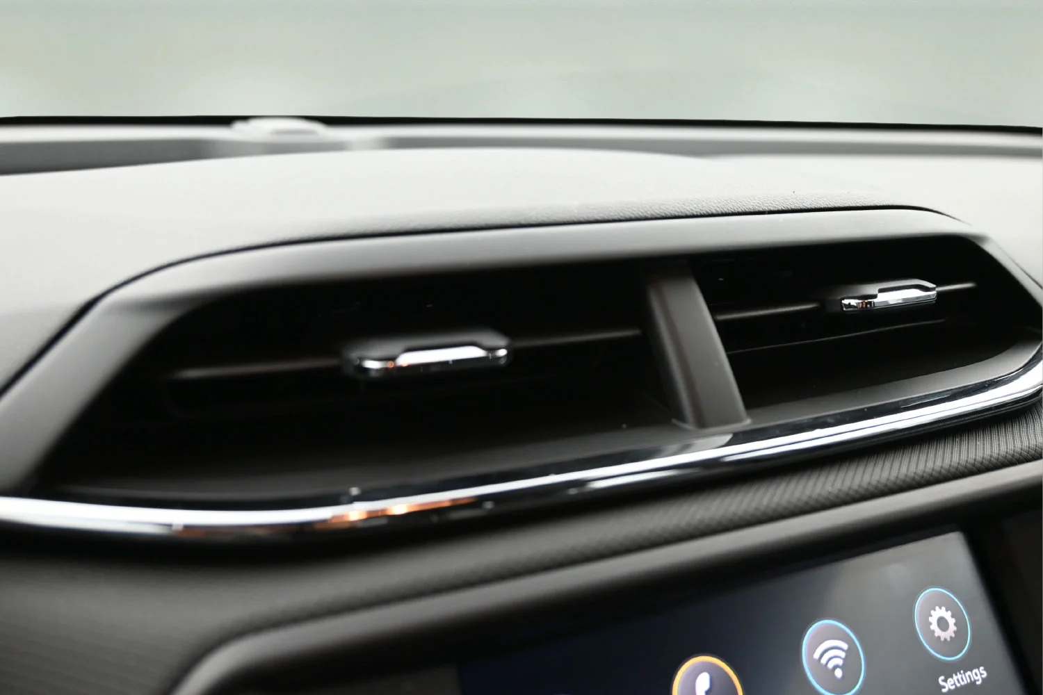Used 2023 STERLING GRAY METALLIC Chevrolet LS image 21