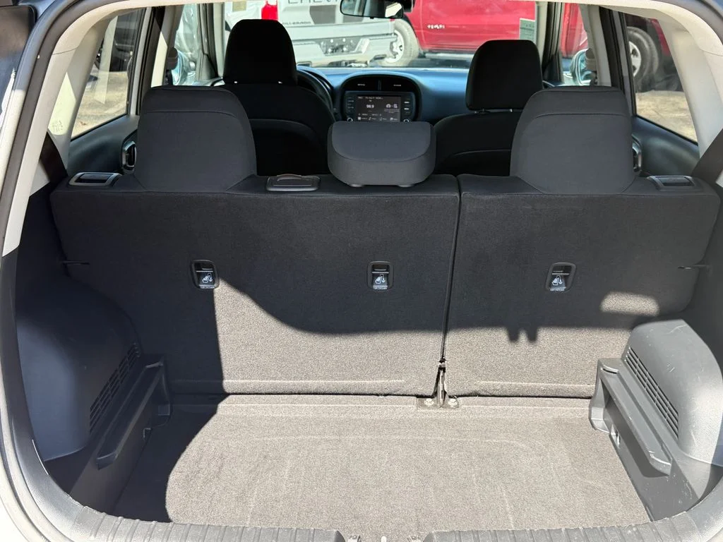 2024 Kia Soul LX - Photo 7
