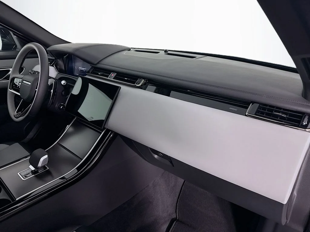 New 2026  Land Rover Dynamic SE image 30