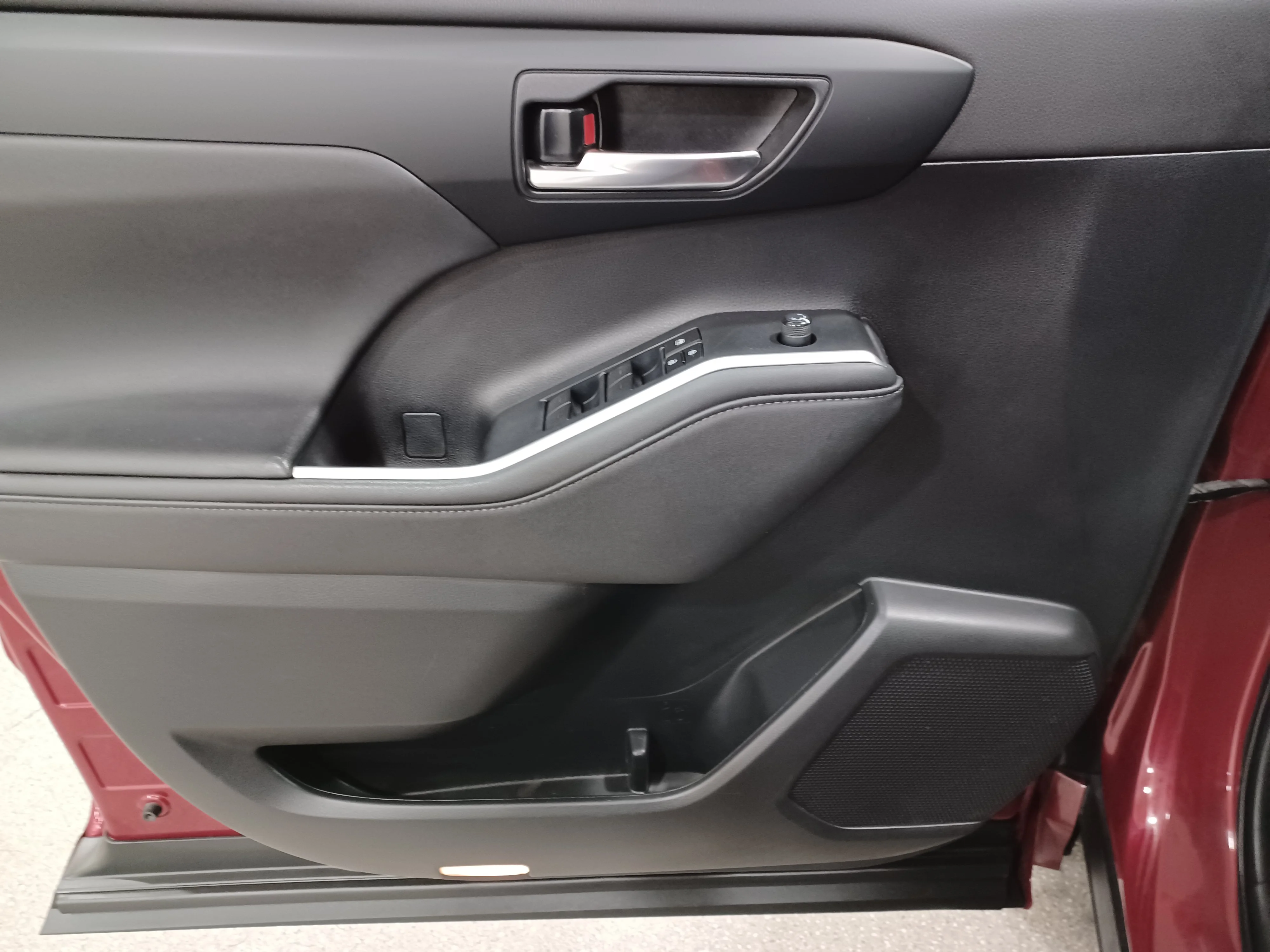 Certified Used 2023 Ruby Flare Pearl Toyota XLE AWD*8 Pass | Adaptive Cruise | Htd Leather | Htd Wheel | Lane Keep Assist | Blind Spot Detection image 8