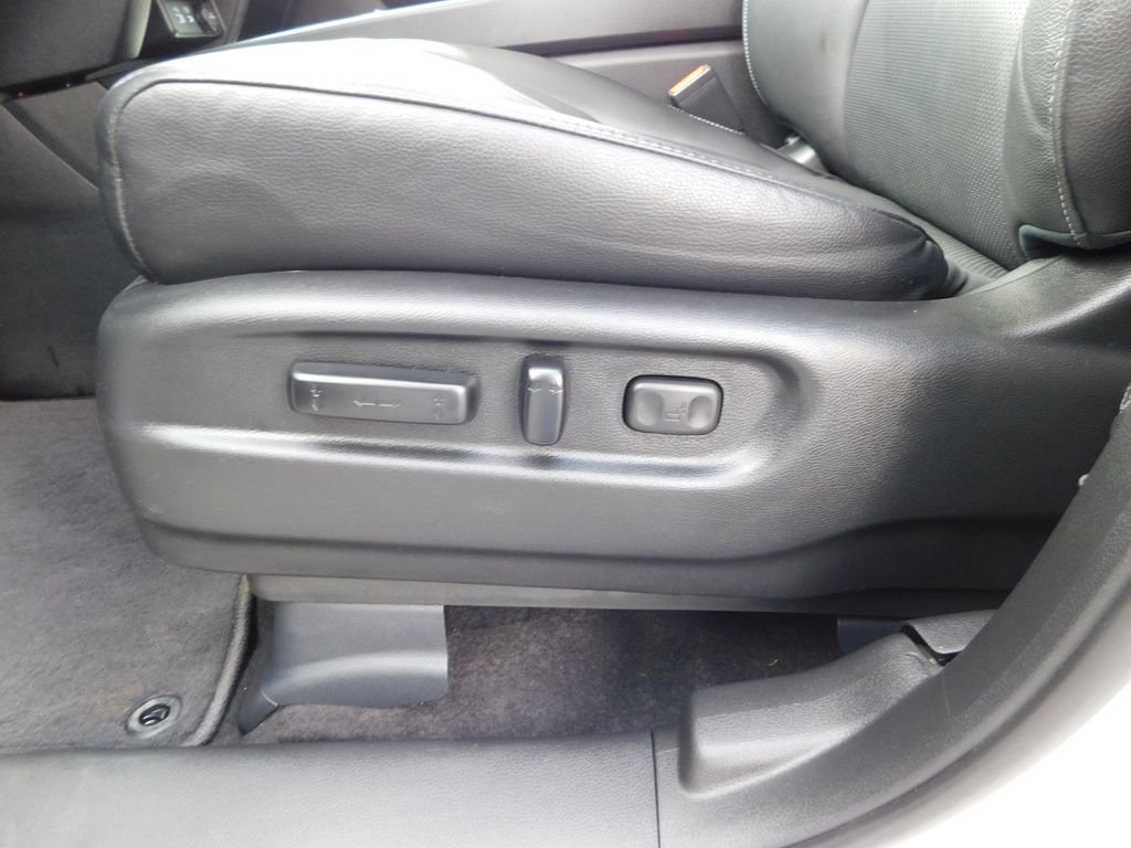 Used 2025 White Honda RTL image 19