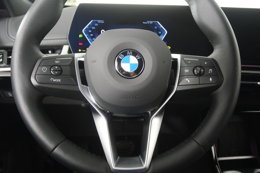 New 2026 Cape York Green Metallic BMW xDrive28i image 17