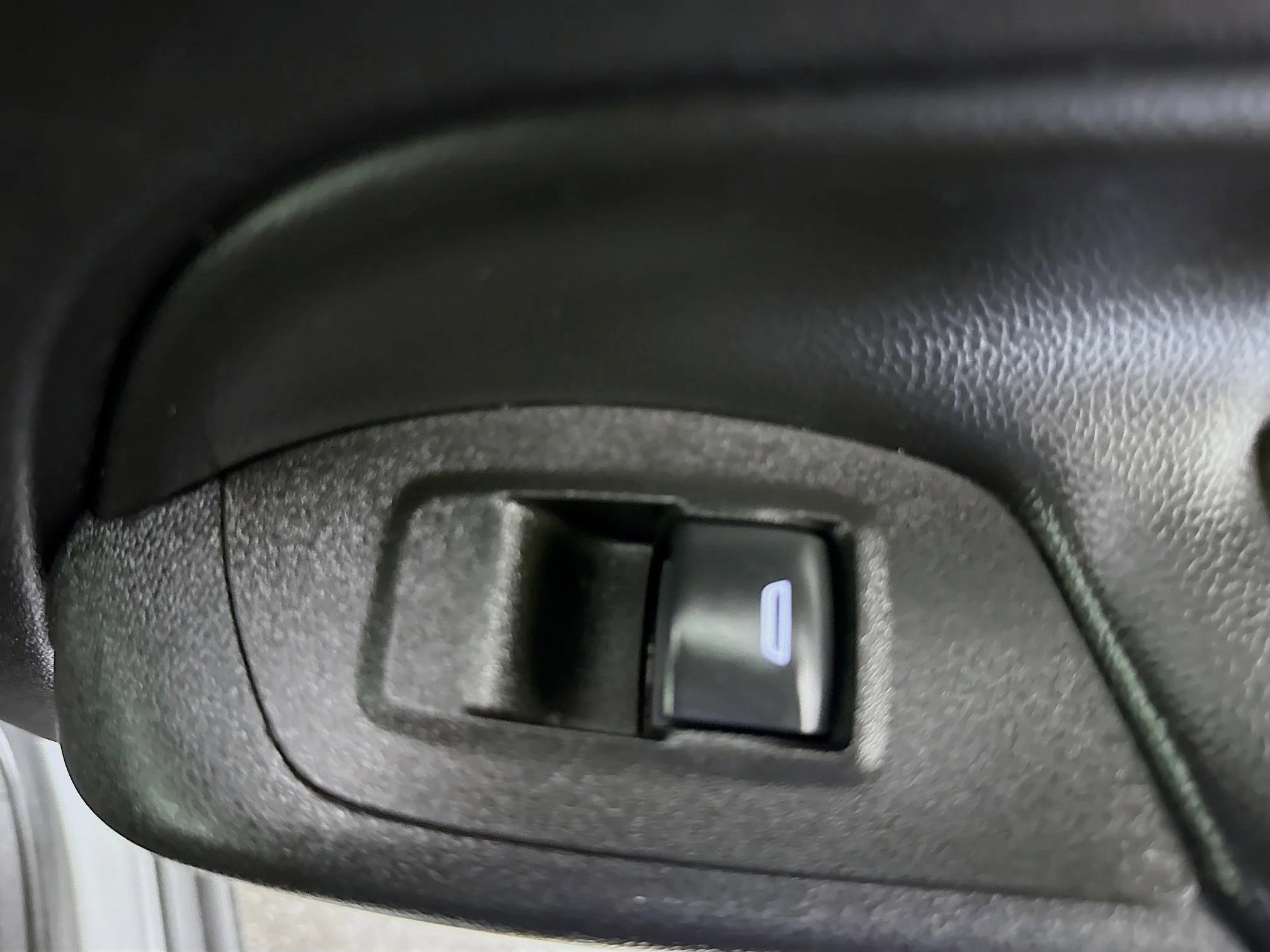 Used 2022 Silver Ice Metallic Chevrolet LT image 27
