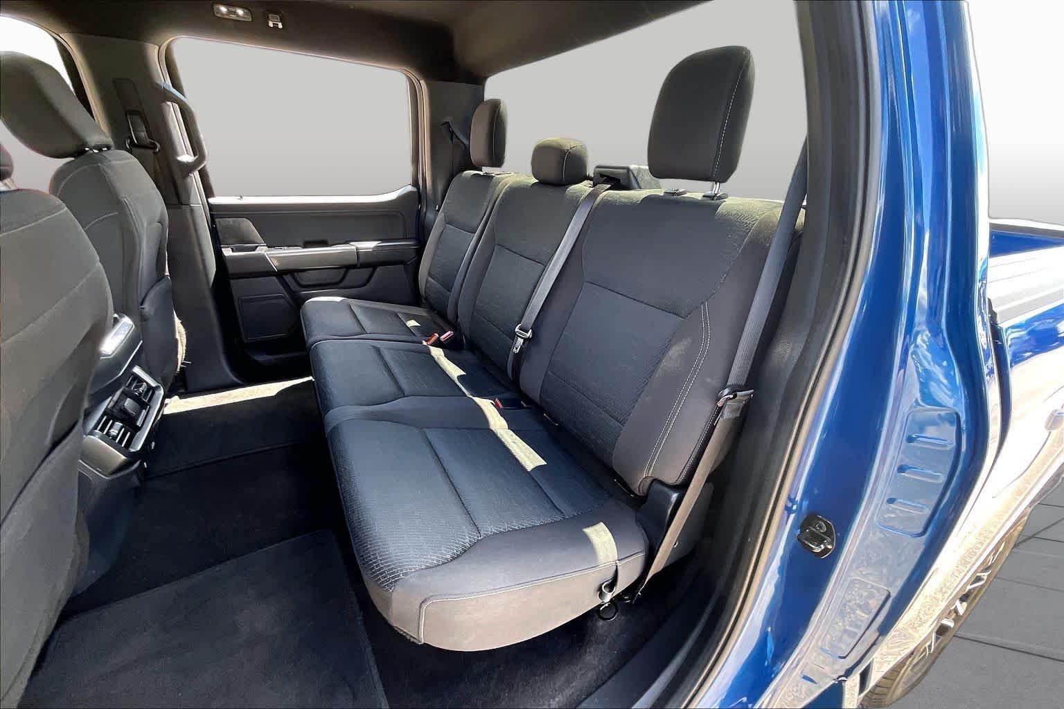 Used 2023 Atlas Blue Metallic Ford XLT image 19
